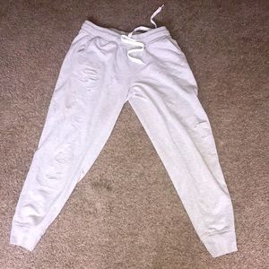 I am selling pants